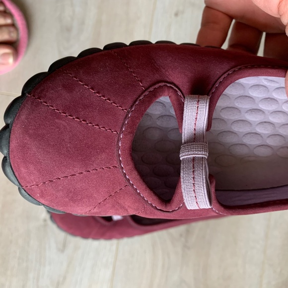 Clarks Privo NWOT Flat Suede Shoes Mary Janes 7M - Picture 7 of 9